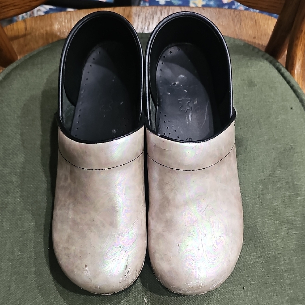 Dansko Women's Mules in Iridescent Cream